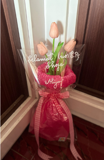 Tulip Grace Bouquet